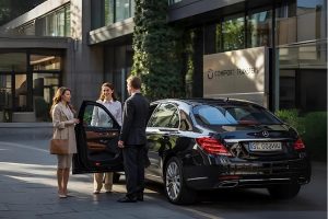 como-reservar-un-coche-de-lujo-de-alquiler-en-suiza-con-chofer-personal